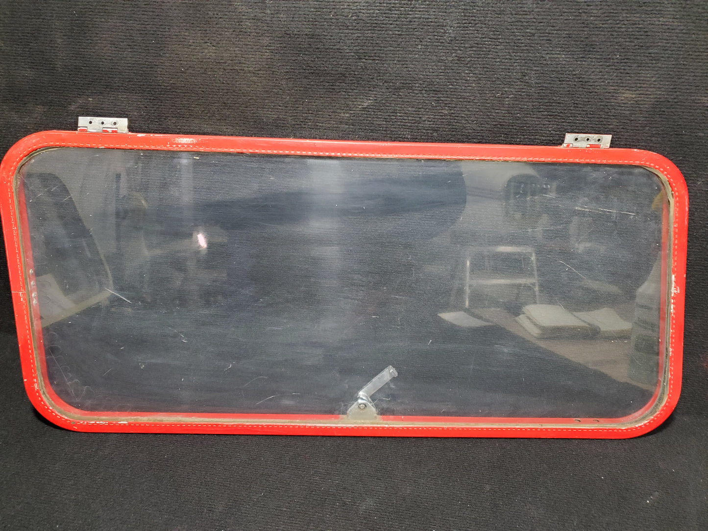 Window Frame - RH - Cessna - 5H-MRF