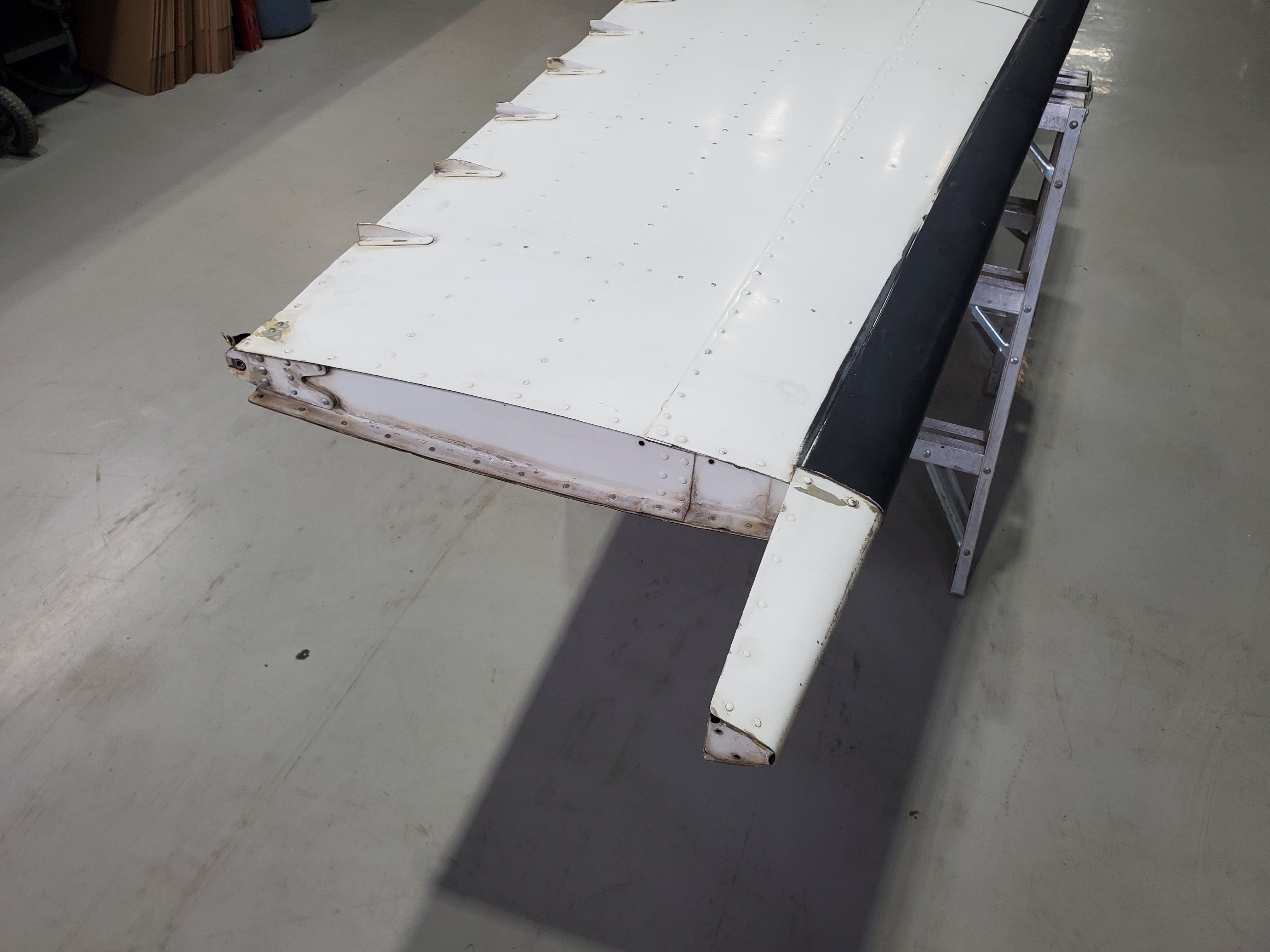 Horizontal Stabilizer - Cessna 208 Caravan - 5Y-ZBW – Global