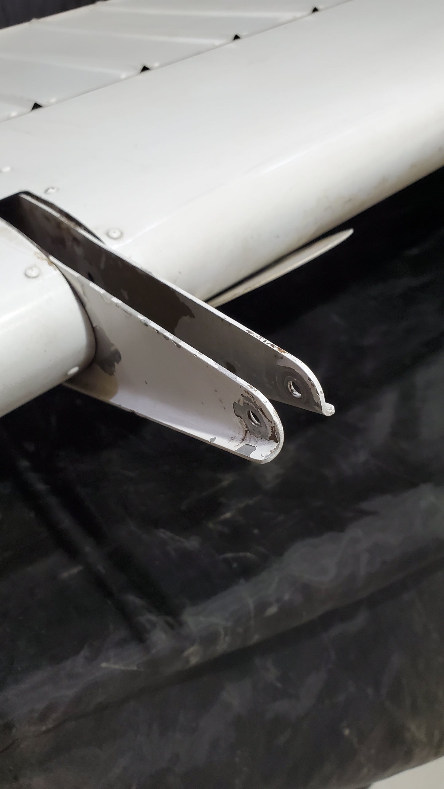 Flap Assembly LH - Cessna 152 - C-GETJ (VFC)