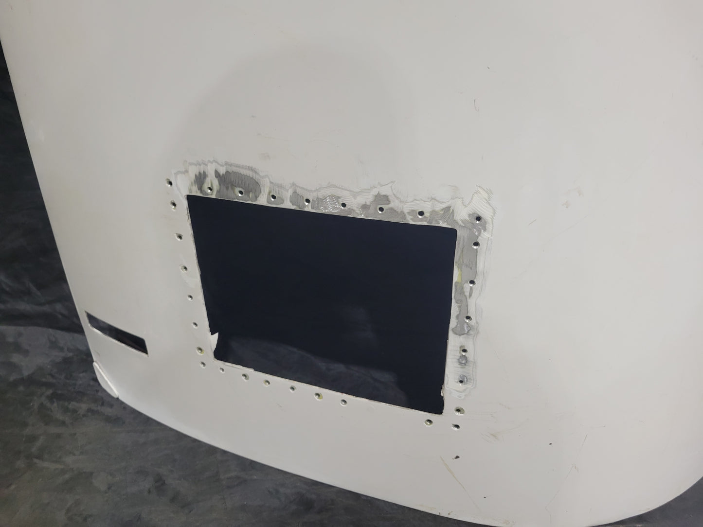 Cowl Door Assy - Upper LH - Cessna - 5Y-RNA