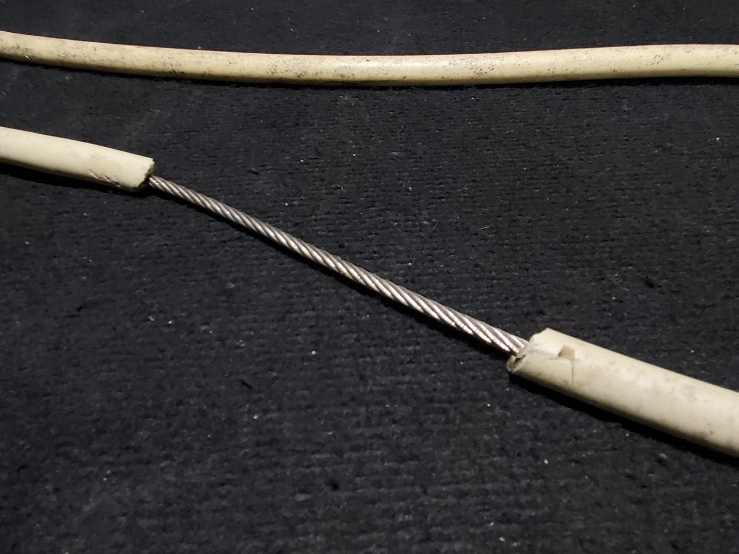 Passenger Door Step Cable - Cessna - 5Y-RNA
