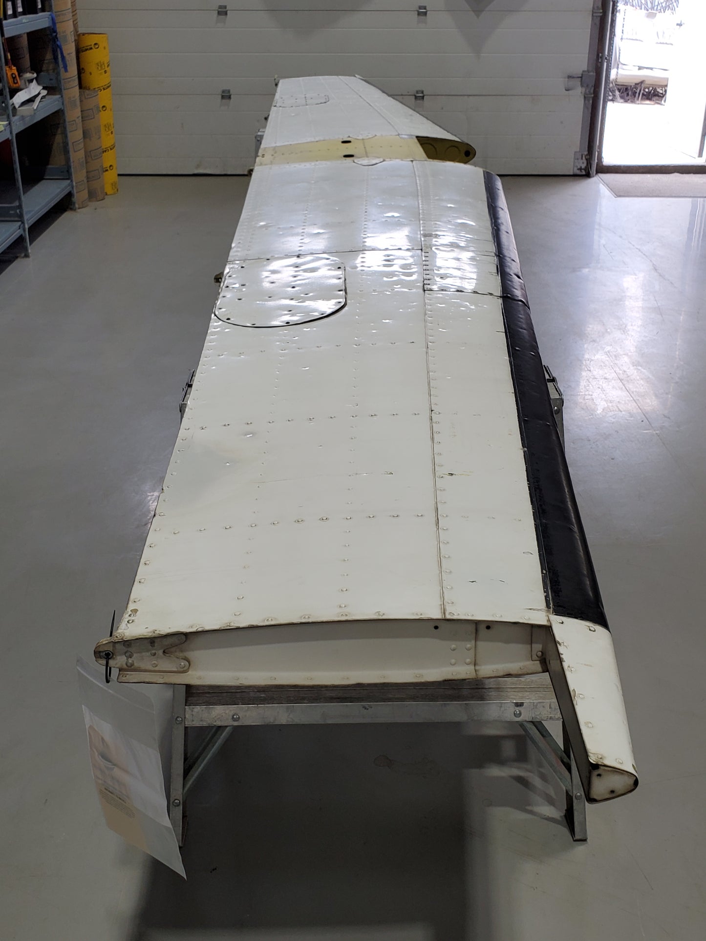 Horizontal Stabilizer - Cessna 208 Caravan - 5Y-ZBW