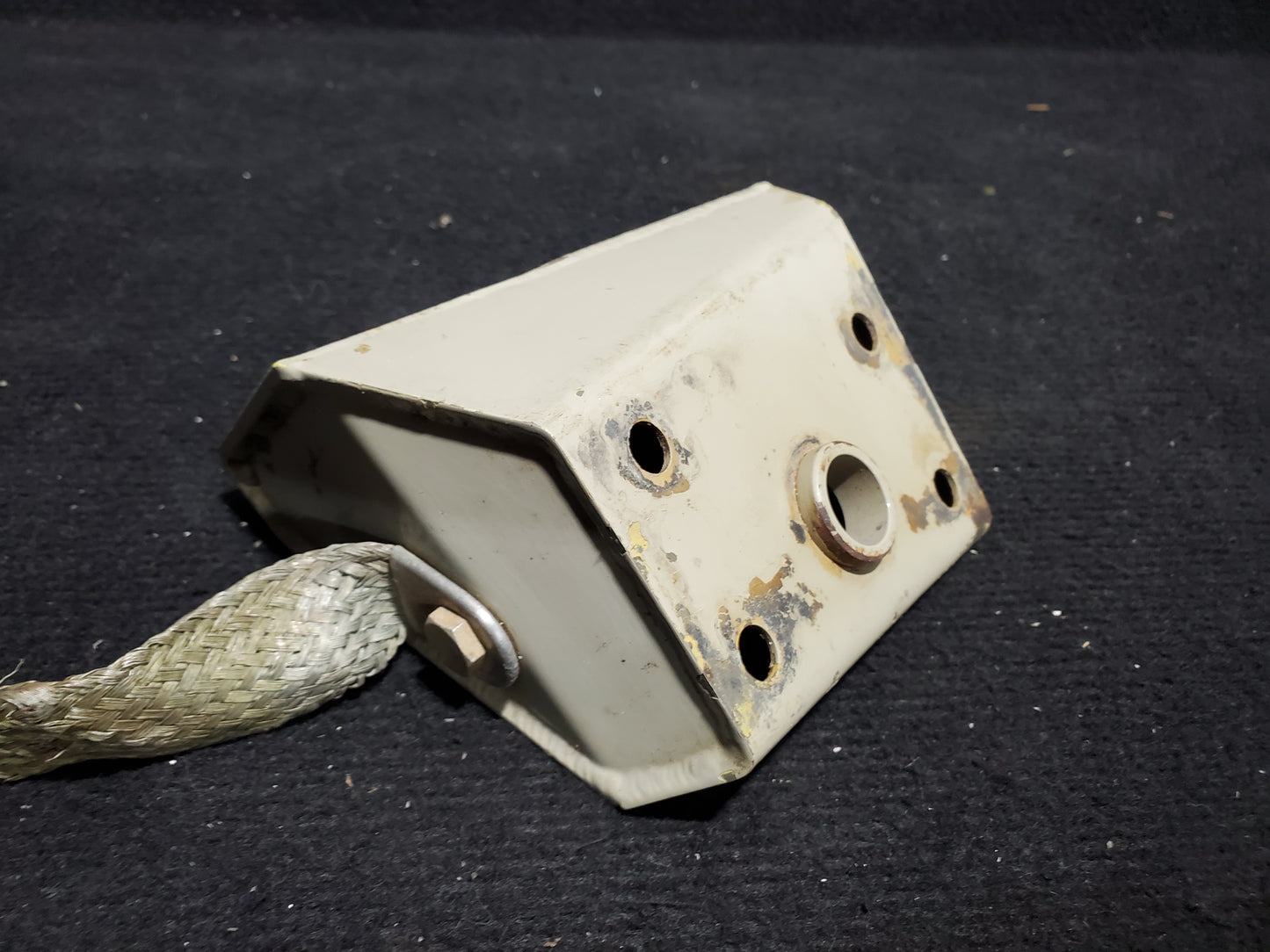 Engine Mount Bracket Assy - Lower RH - Cessna - Unknown Origin