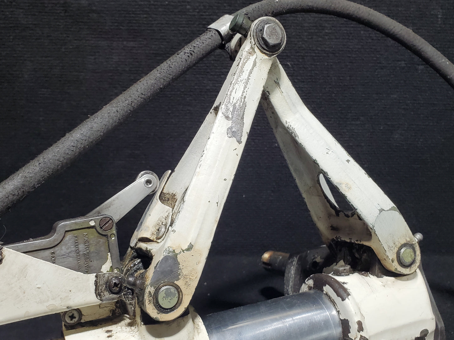 Main Landing Gear Torque Link Assy LH - Cessna - C-FSYN