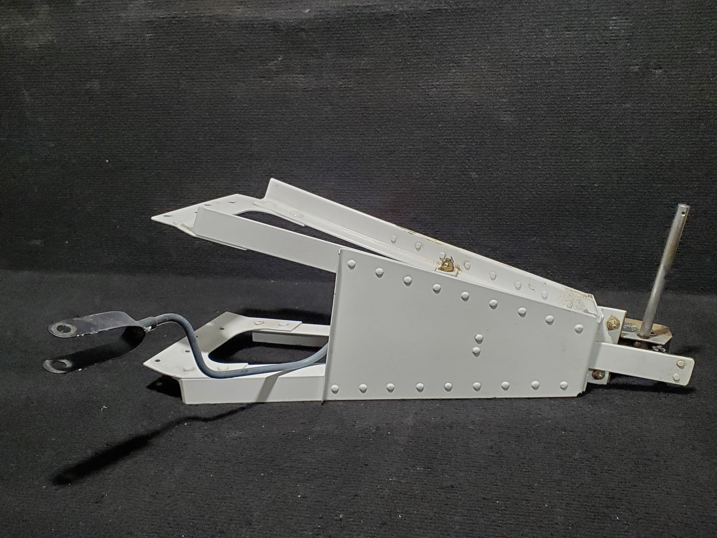 Rudder Gust Lock Assy - Aero Twin INC - OO-SEX