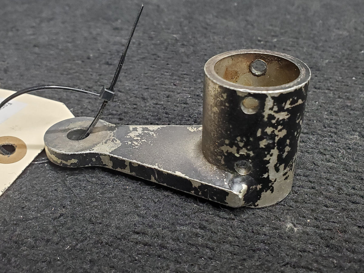 Forward Arm Assembly - Cessna - OO-SEX