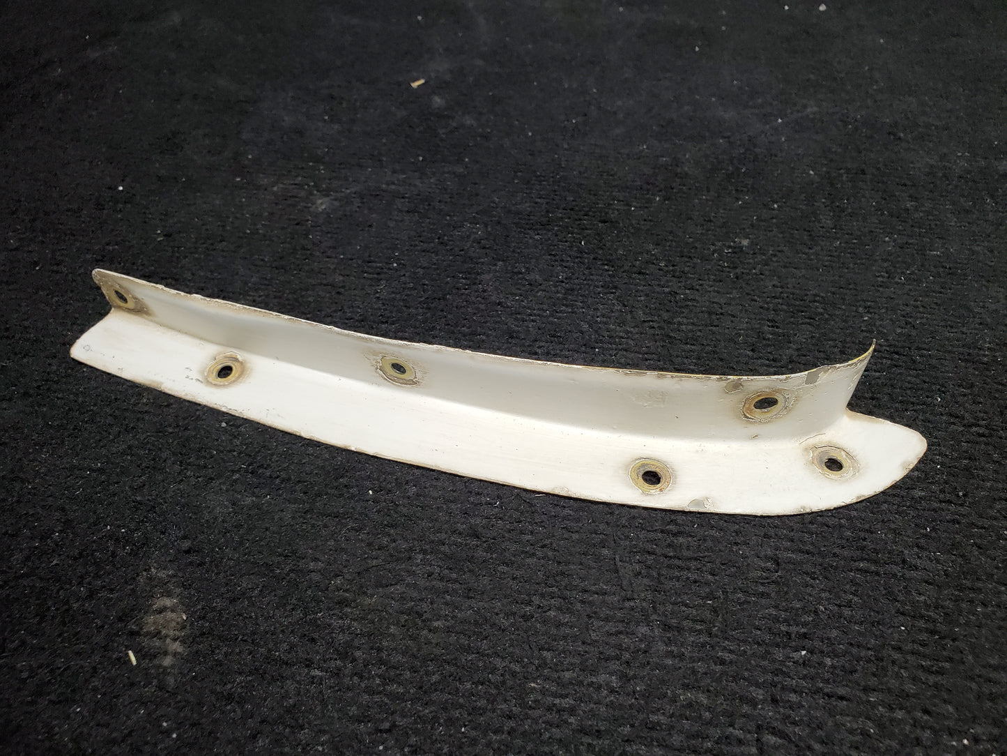 Stabilizer Fairing Lower FWD - RH - Cessna - 5Y-ZBW