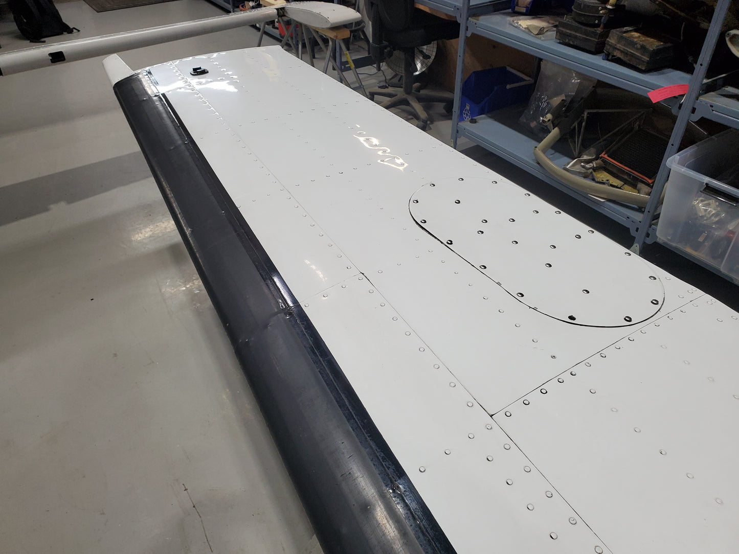 Horizontal Stabilizer - Cessna 208B Caravan - OO-SEX