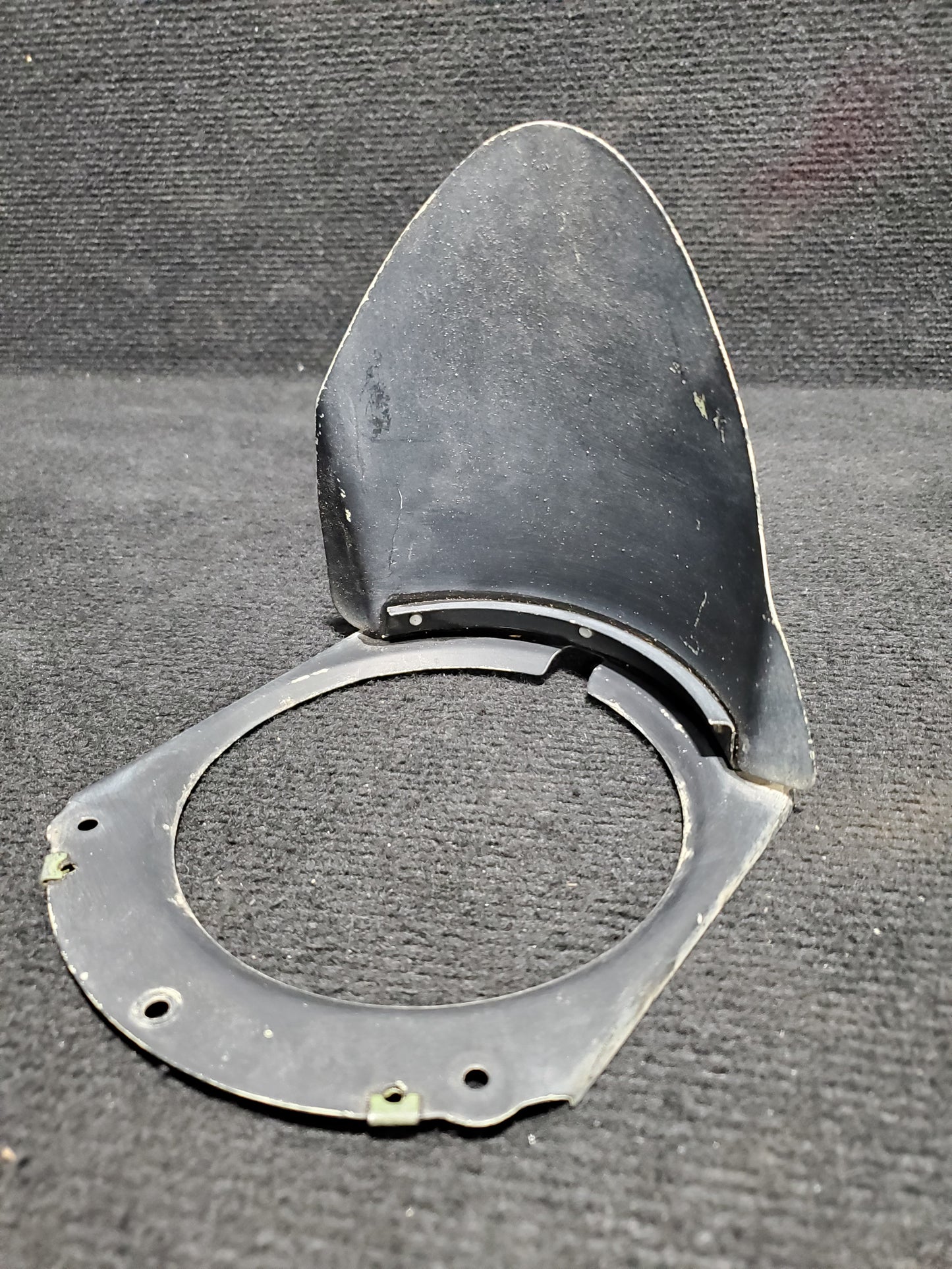 Landing Light Baffle - RH - Cessna - 5H-NWA