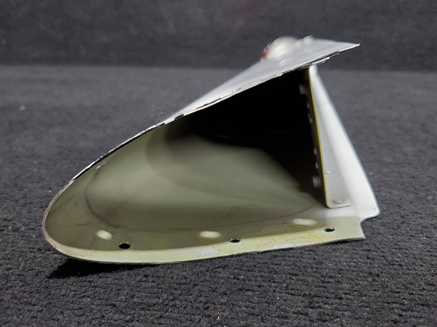 Vertical Fin Tip Assy W/ Flashing Beacon - Cessna - OO-SEX