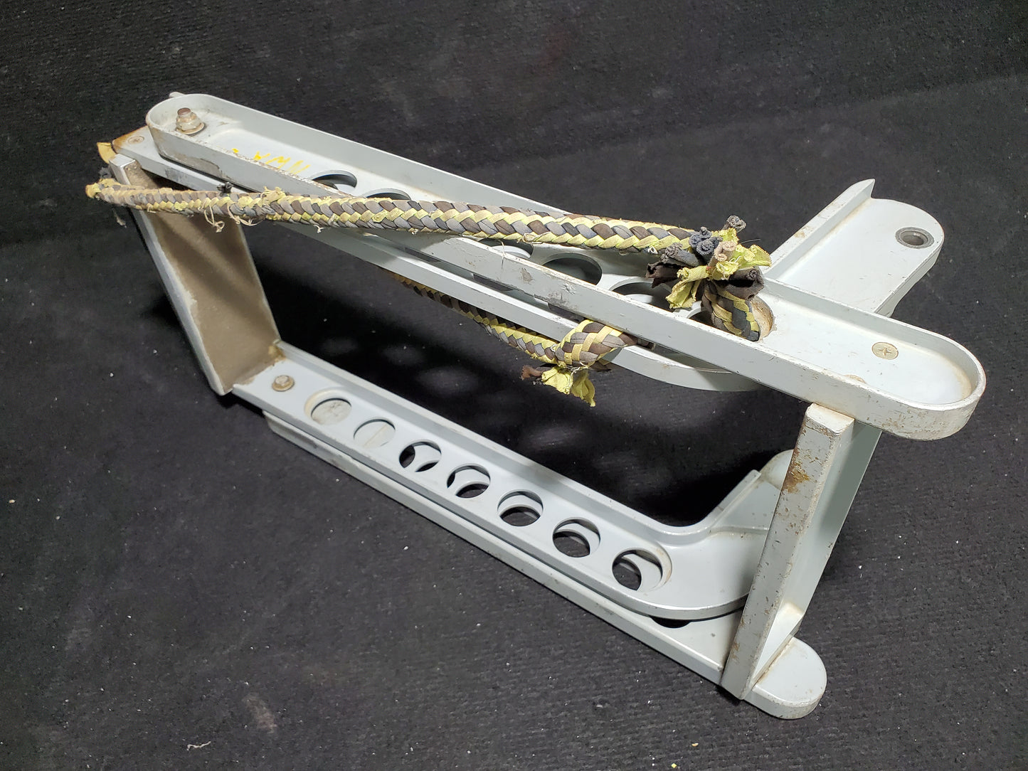 Crew Step Assembly - Cessna - 5H-NWA