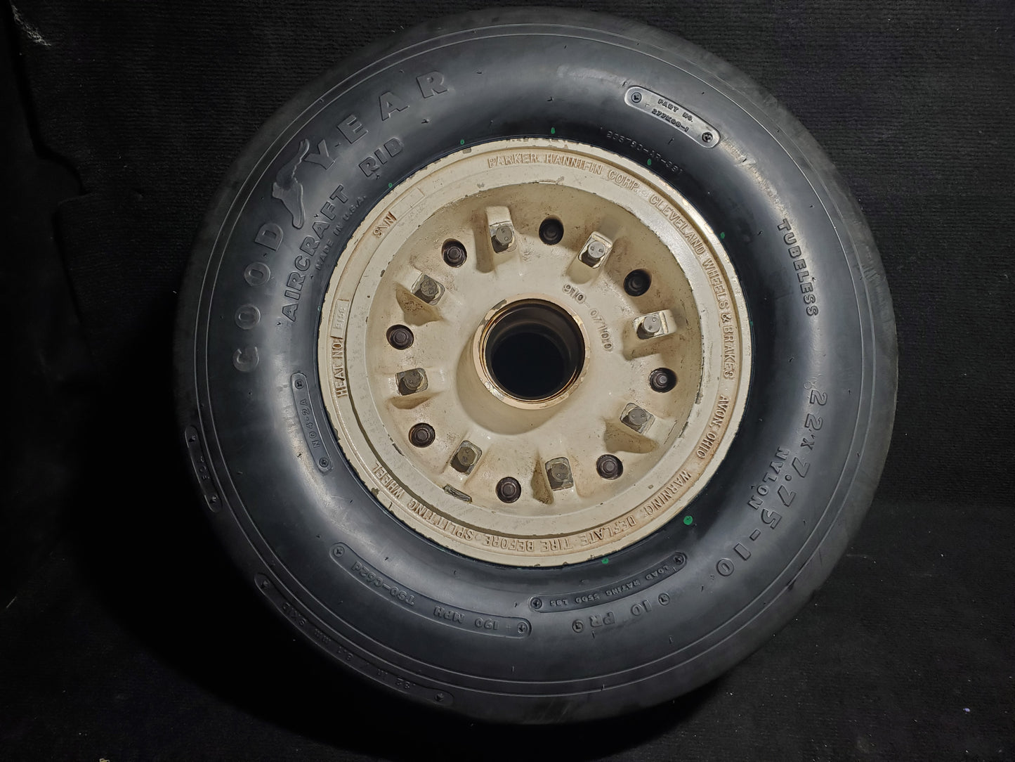 Main Wheel Assy - 6.5-10 - Cleveland - PS Surplus