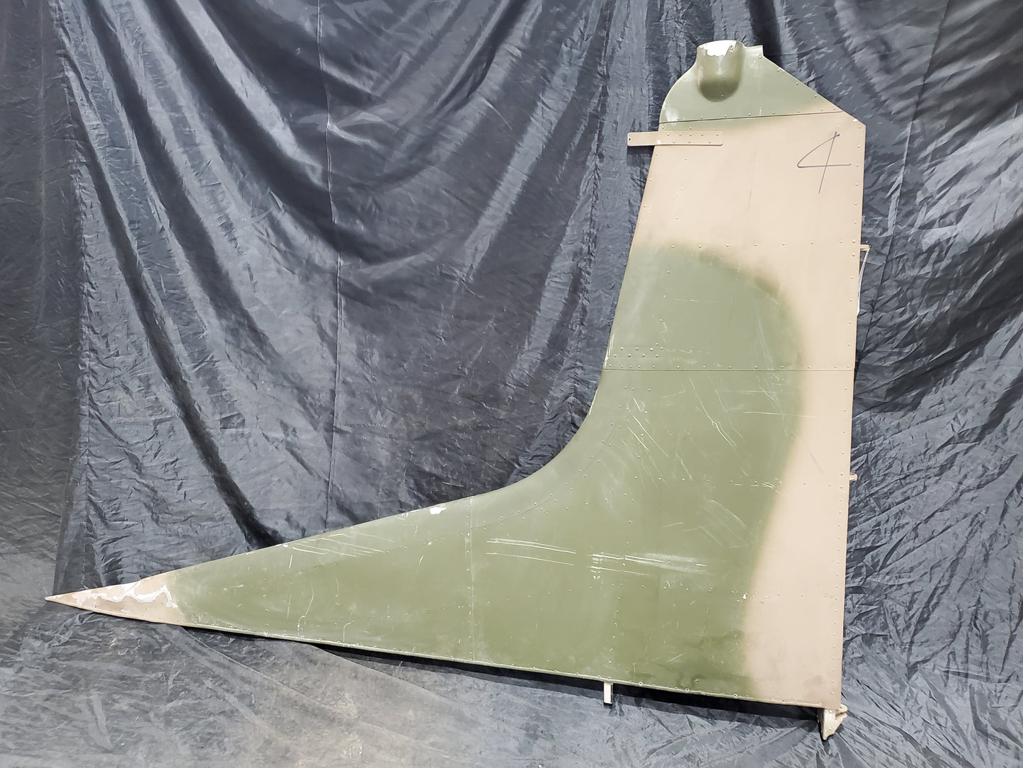 Fin Assembly with Dorsal - Cessna 185 - 735