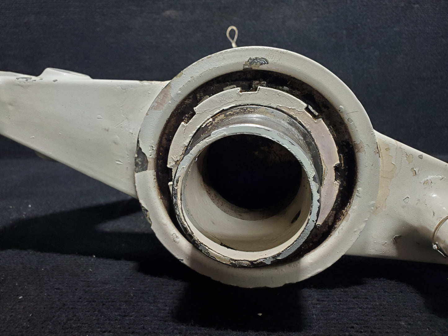 Outer Nose Gear Barrel Assy - Cessna - 5H-NWA