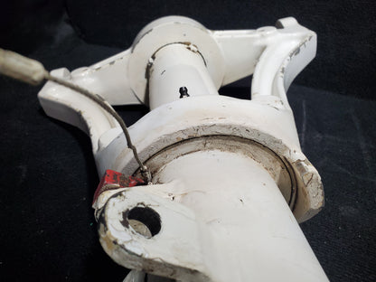 NLG Trunnion Assy - Cessna - 5H-NWA