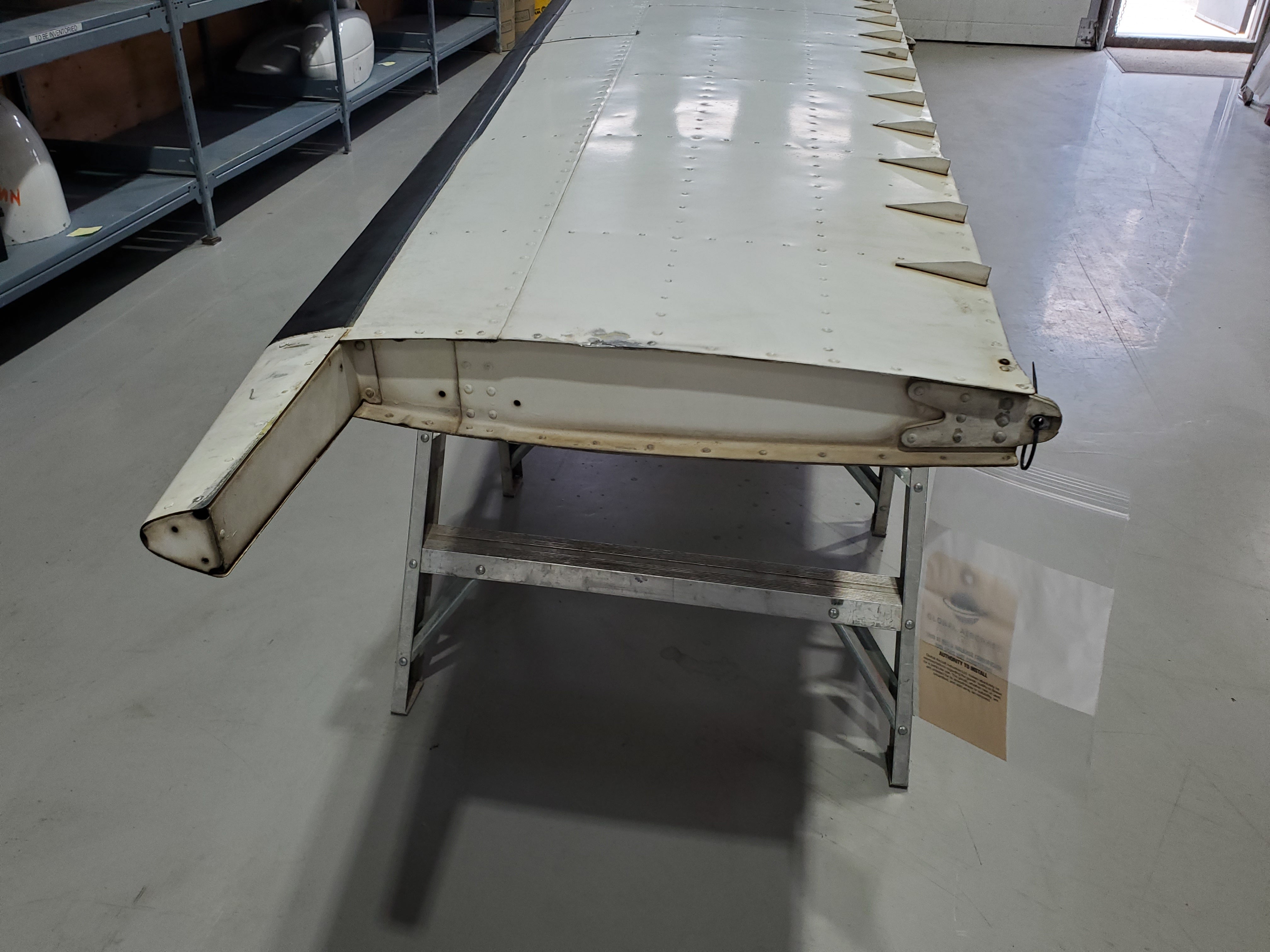 Horizontal Stabilizer - Cessna 208 Caravan - 5Y-ZBW – Global