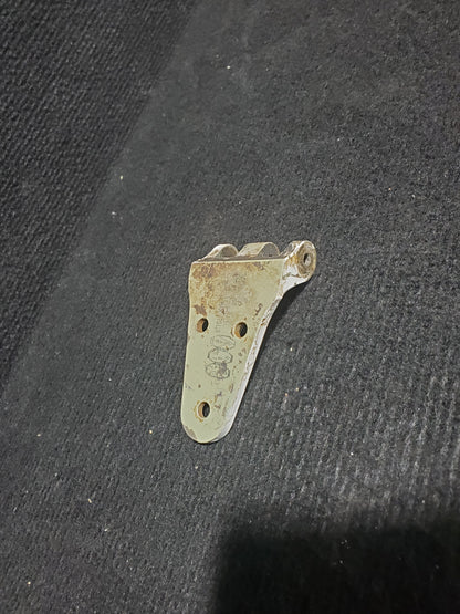 Hinge-Door LH LWR Aft - Cessna - 5Y-ZBW