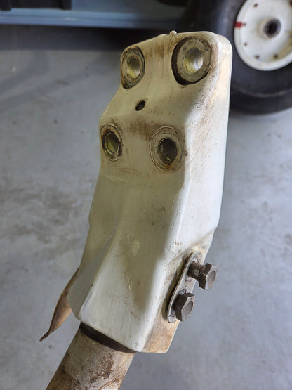 Main Landing Gear Assembly - Cessna 208B Caravan - 5Y-ZBW