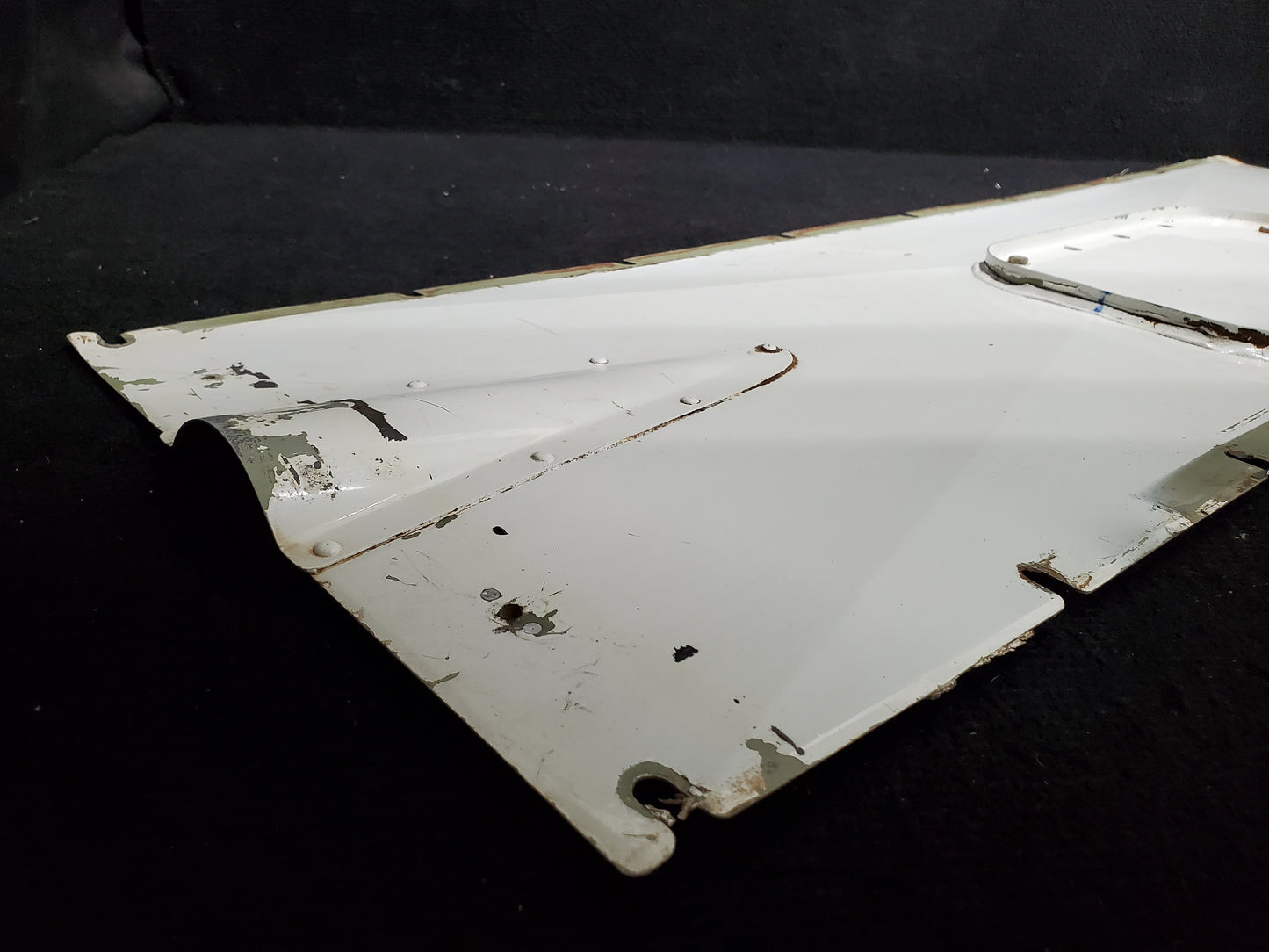 MLG Cover Assembly - Cessna - 5H-TAZ