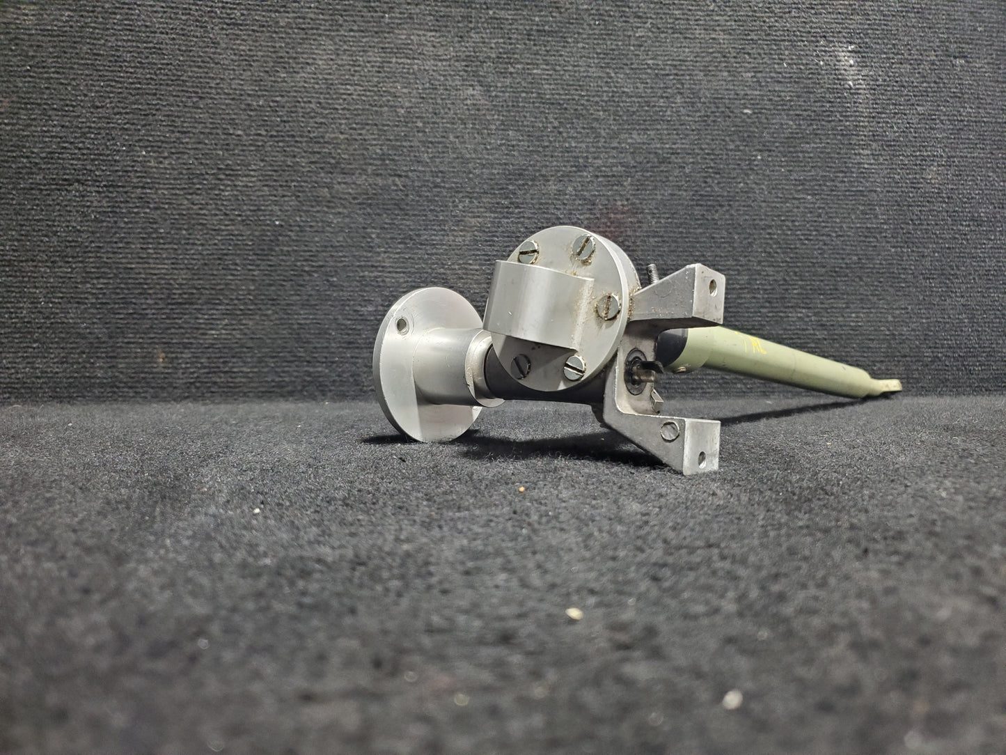 Transmission Assembly and Jack Screw - Flap Actuator - Cessna - 5H-TAZ