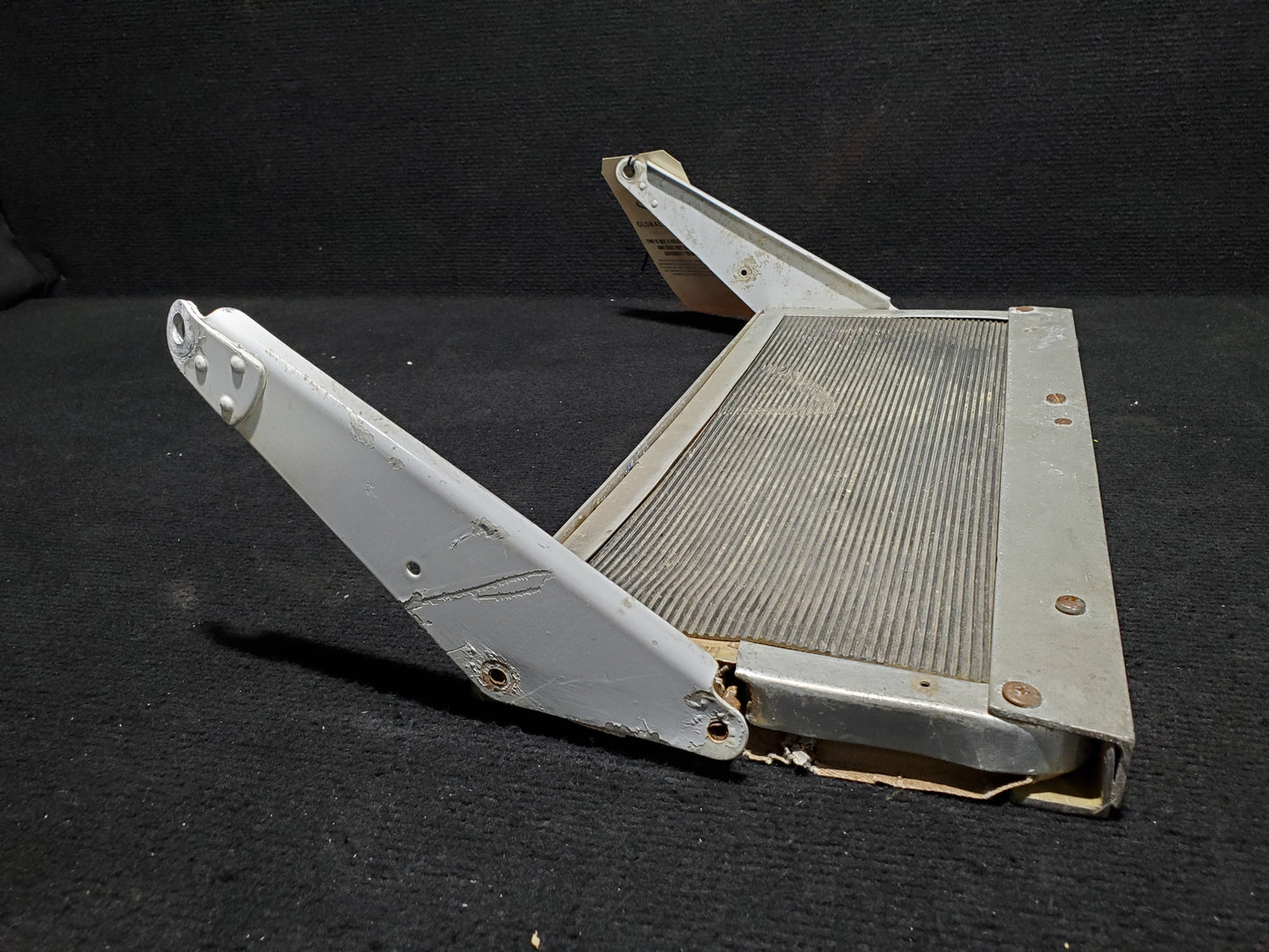 Door Step Assy Passenger Middle - Cessna - 5Y-BUC