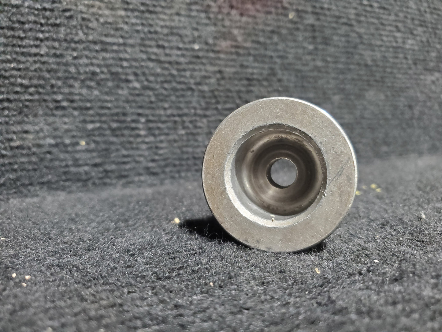 Bucket-Axle Bolt-Nose Gear Wheel & Tire Assy Attach FSO Cessna 5Y-MME