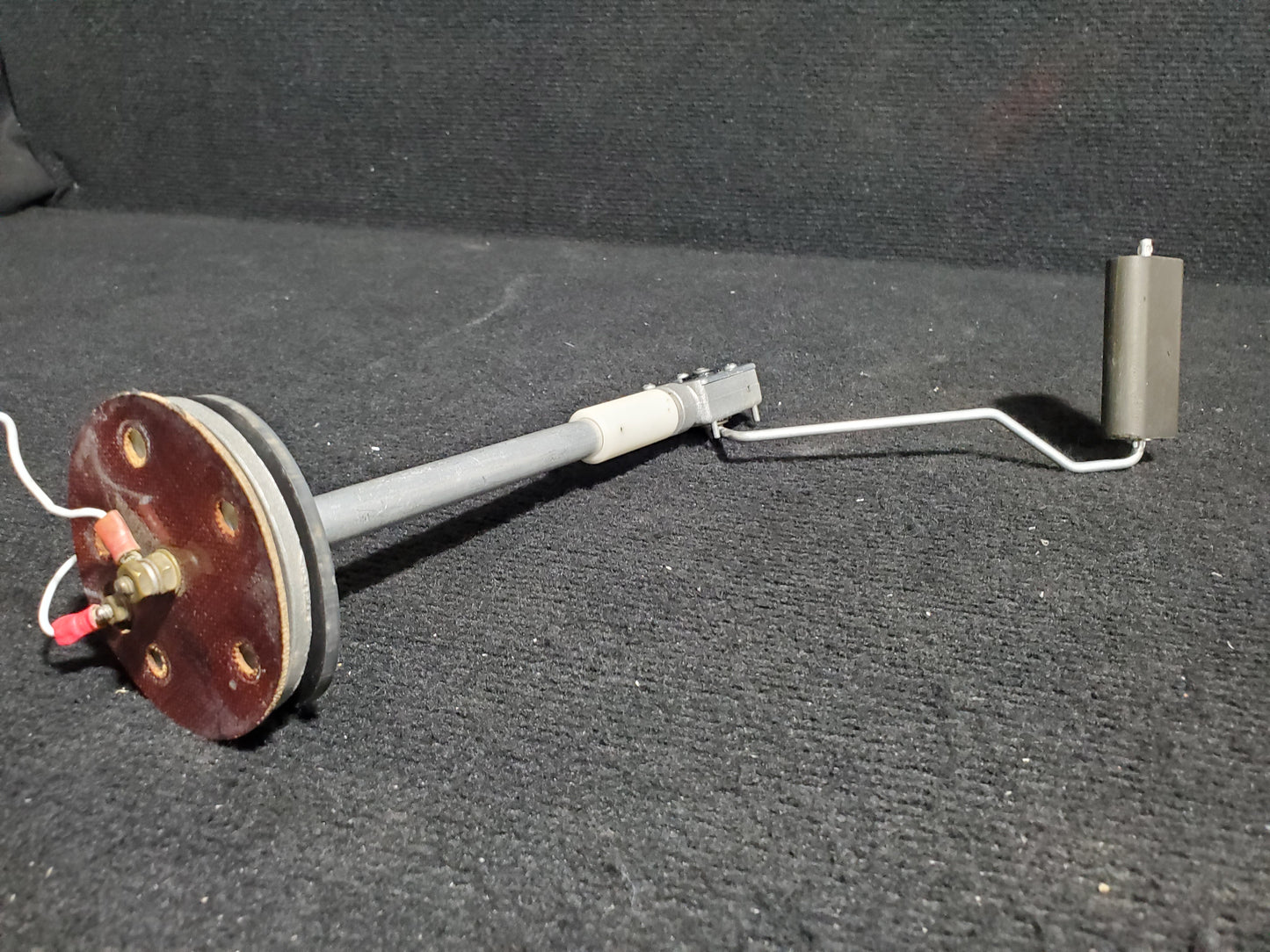 Fuel Transmitter Mid INBD - Cessna - 5Y-RNA