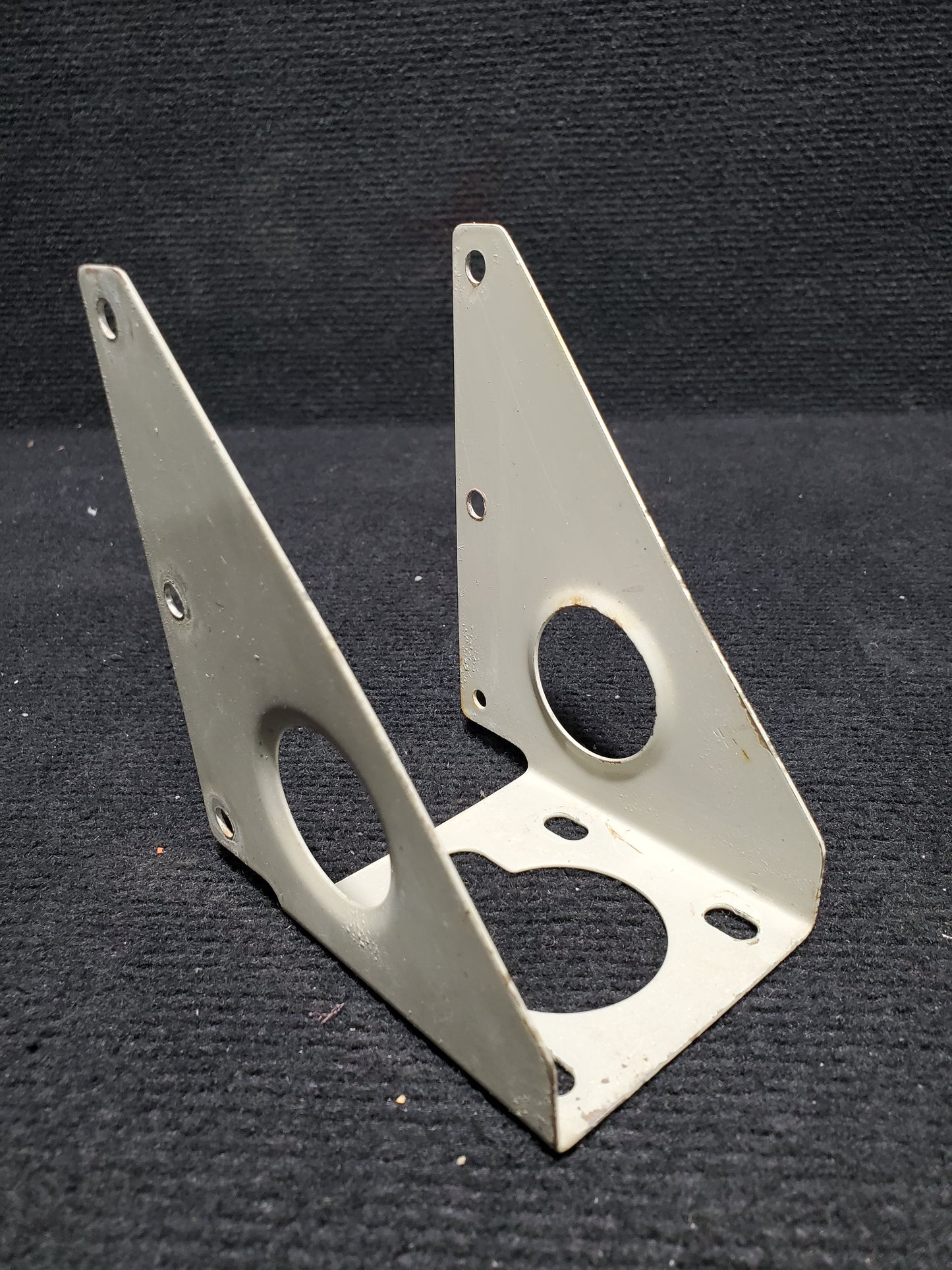 Fuel Filter Bracket - Cessna - 5Y-ZBW