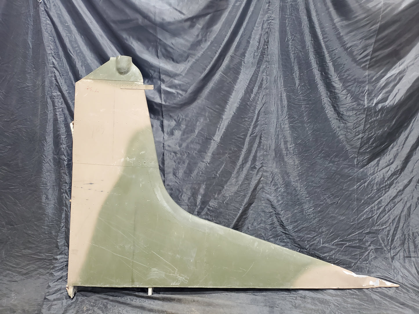 Fin Assembly with Dorsal - Cessna 185 - 735
