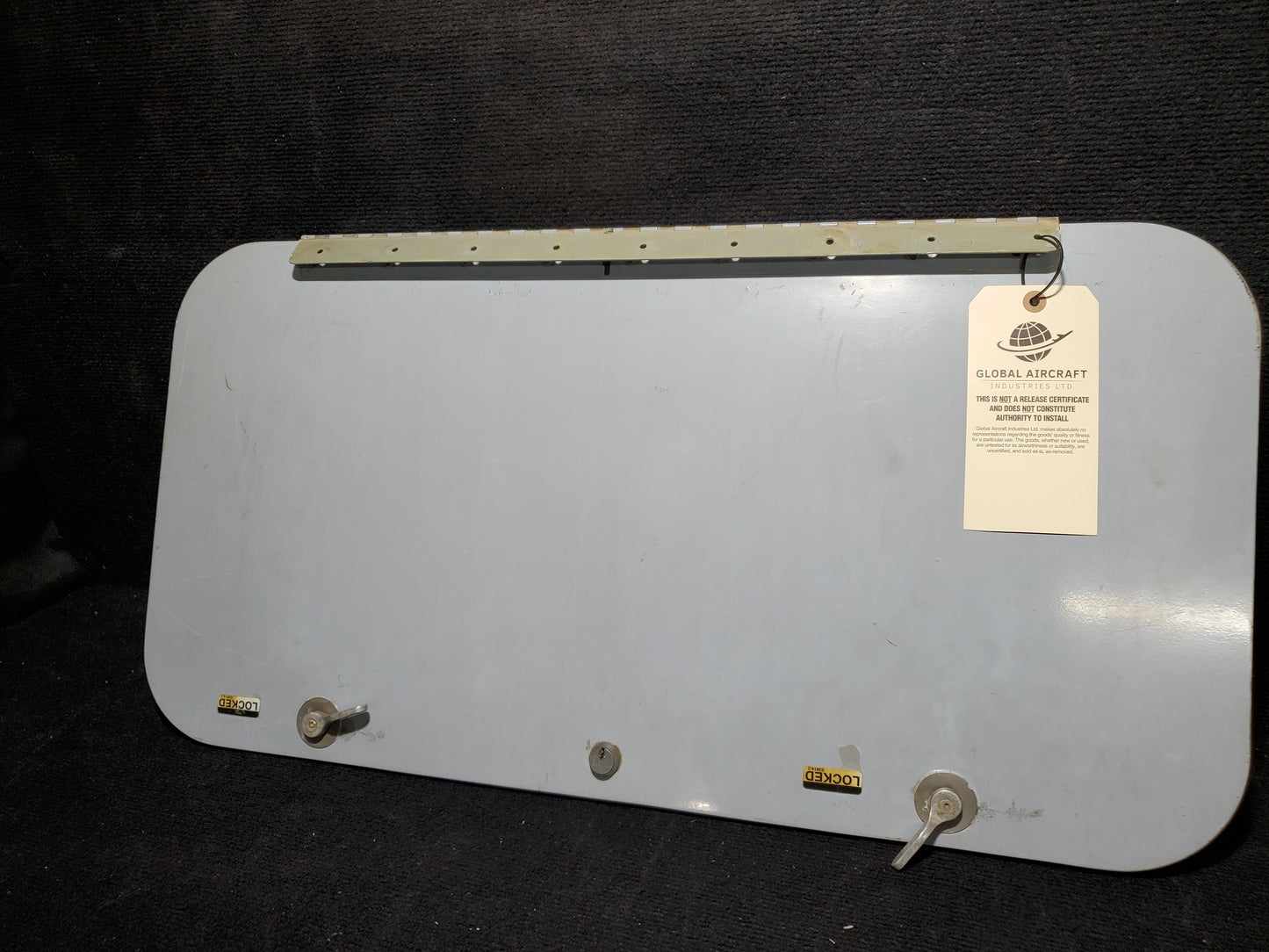 Cargo Pod Door Assy - CTR FWD - Cessna 208B - 5H-TAZ