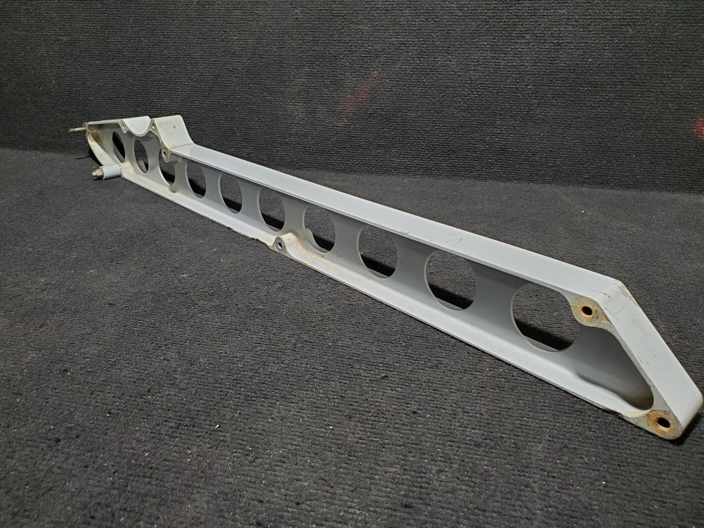 Passenger Door Step Rail AFT - Cessna - 5Y-BUC