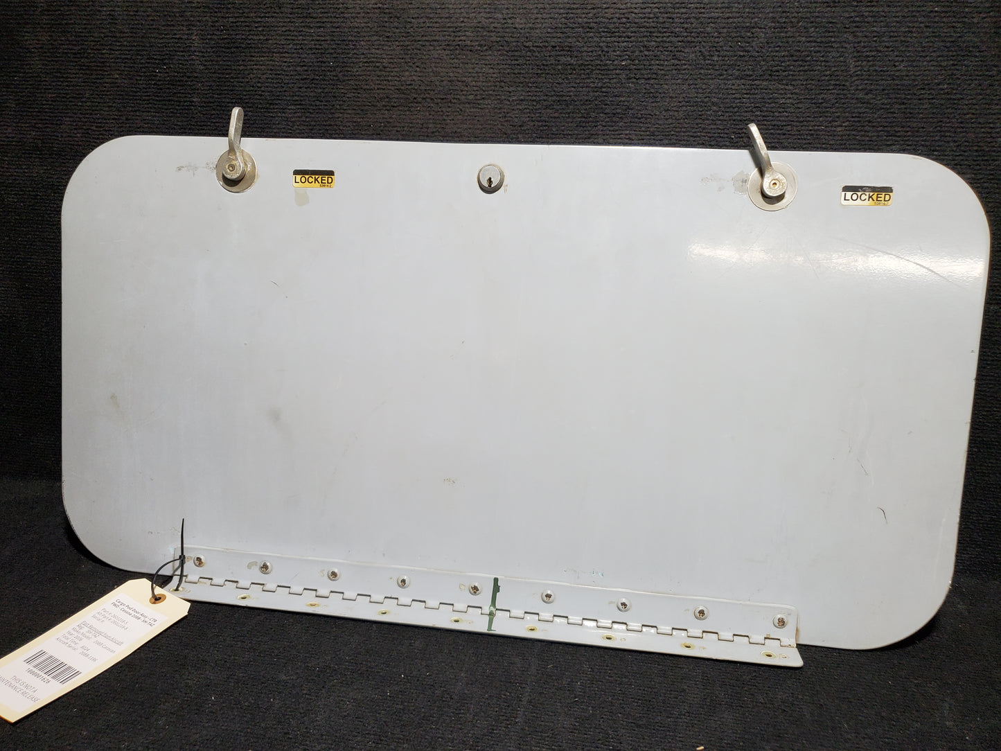 Cargo Pod Door Assy - CTR FWD - Cessna 208B - 5H-TAZ