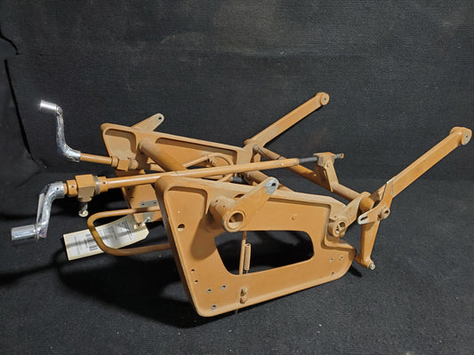 Seat Bottom/Pedestal Assembly - Pilot - Infinitely Adjustable - Cessna - 5H-MRN