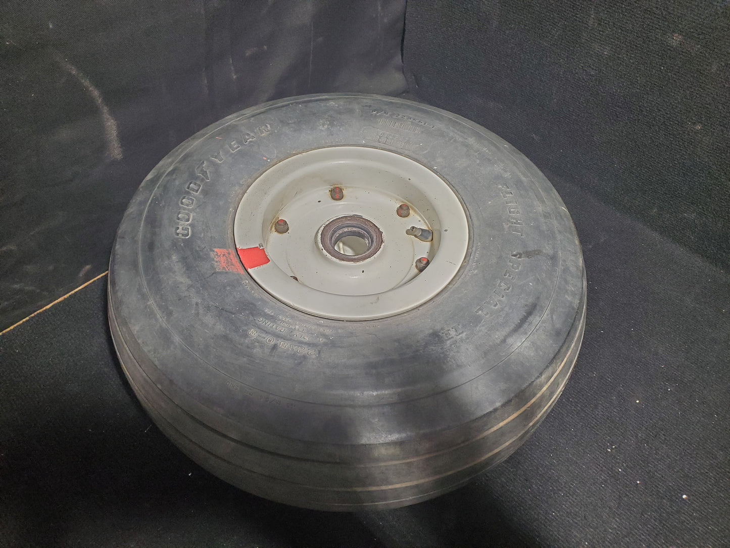 NLG Wheel Assy - 5Y-MME