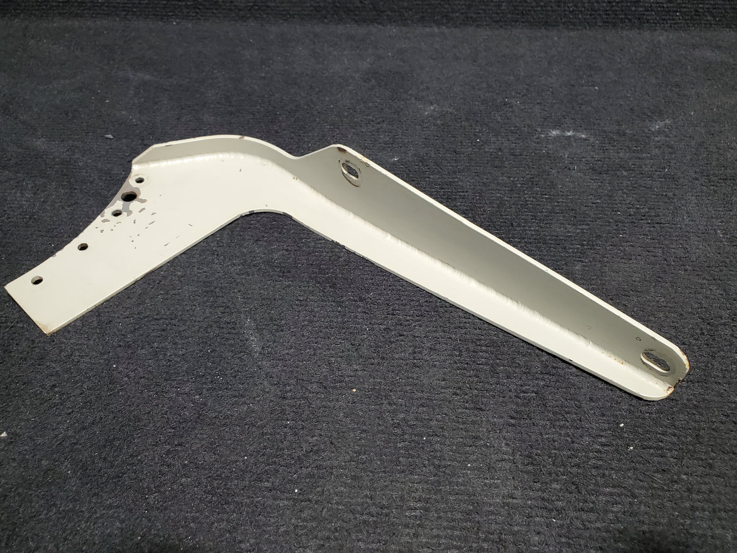 Oil Cooler Mounting Bracket - Lower - Cessna - 5Y-MME