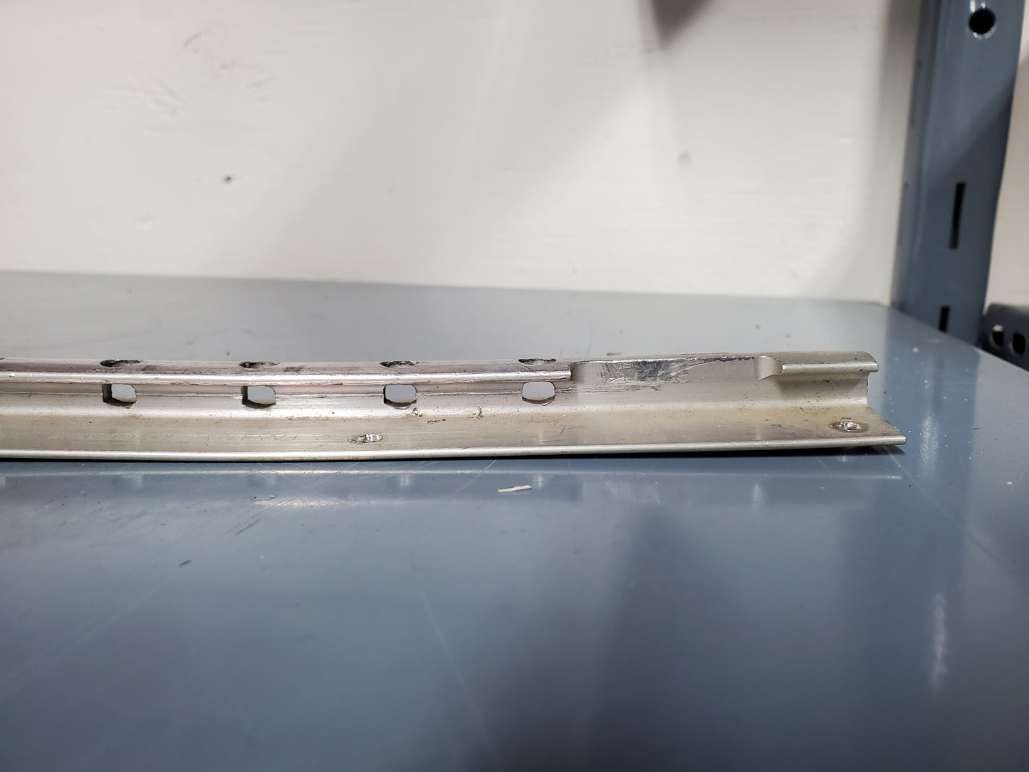 Seat Rail Pilot LH OTBD - McFarlane - C-FKXV