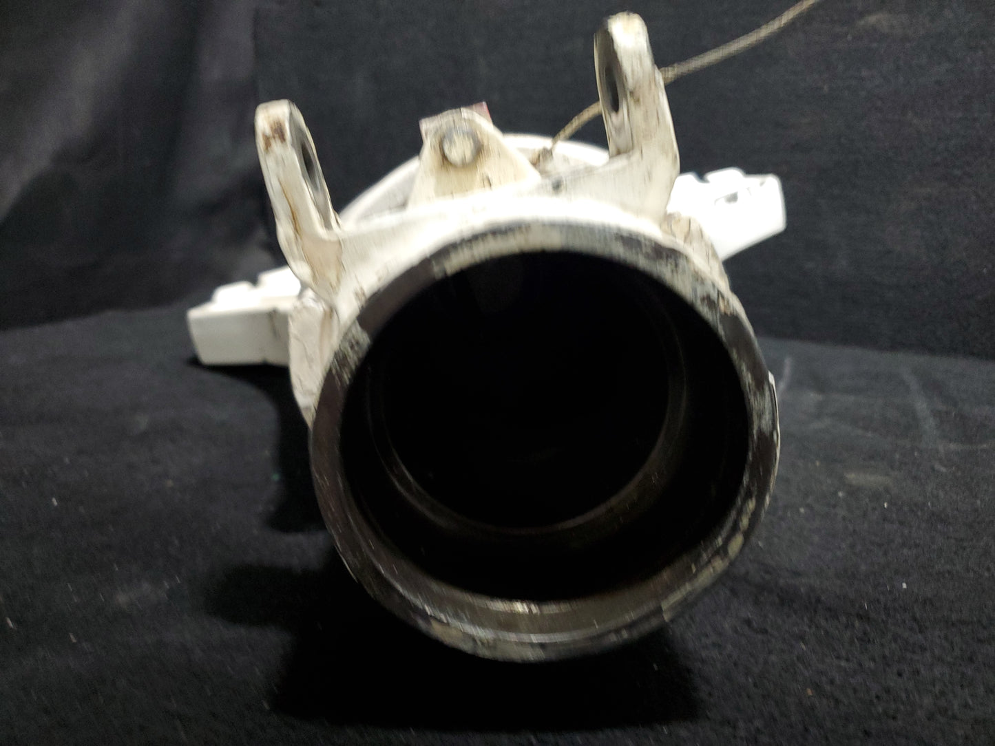 Outer Nose Gear Barrel Assy - Cessna - 5H-NWA