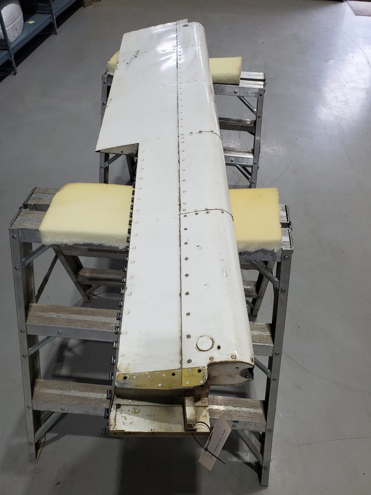 Aileron - LH - Cessna - 5Y-ZBW
