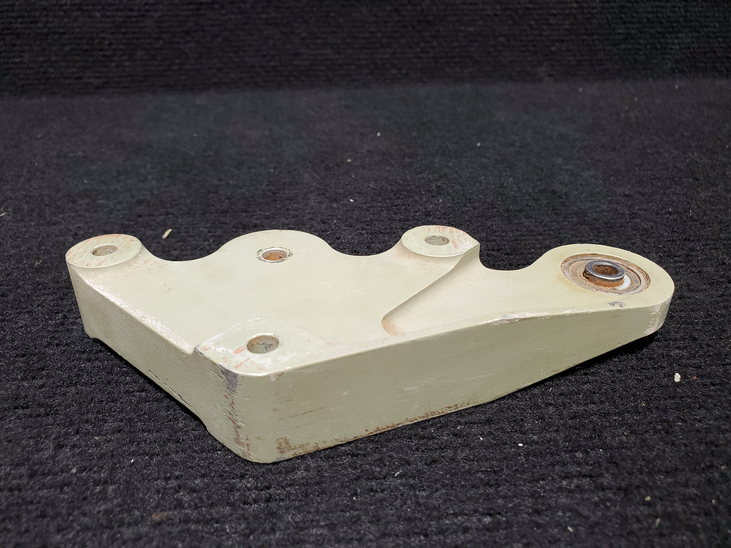 Elevator Pushrod Arm Assy - Cessna - 5H-TAZ