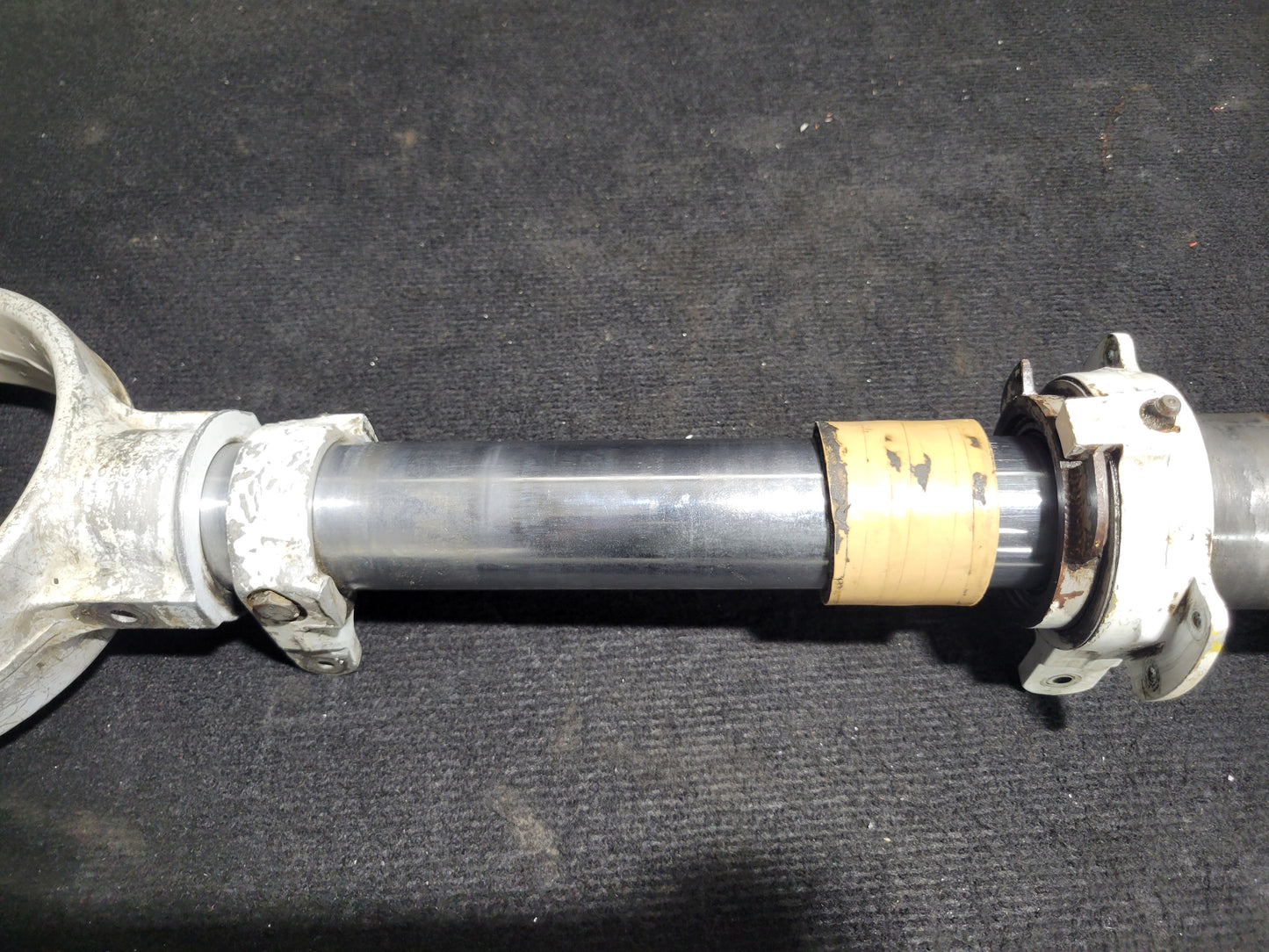 Nose Gear Shock Strut Assy - C-GROC