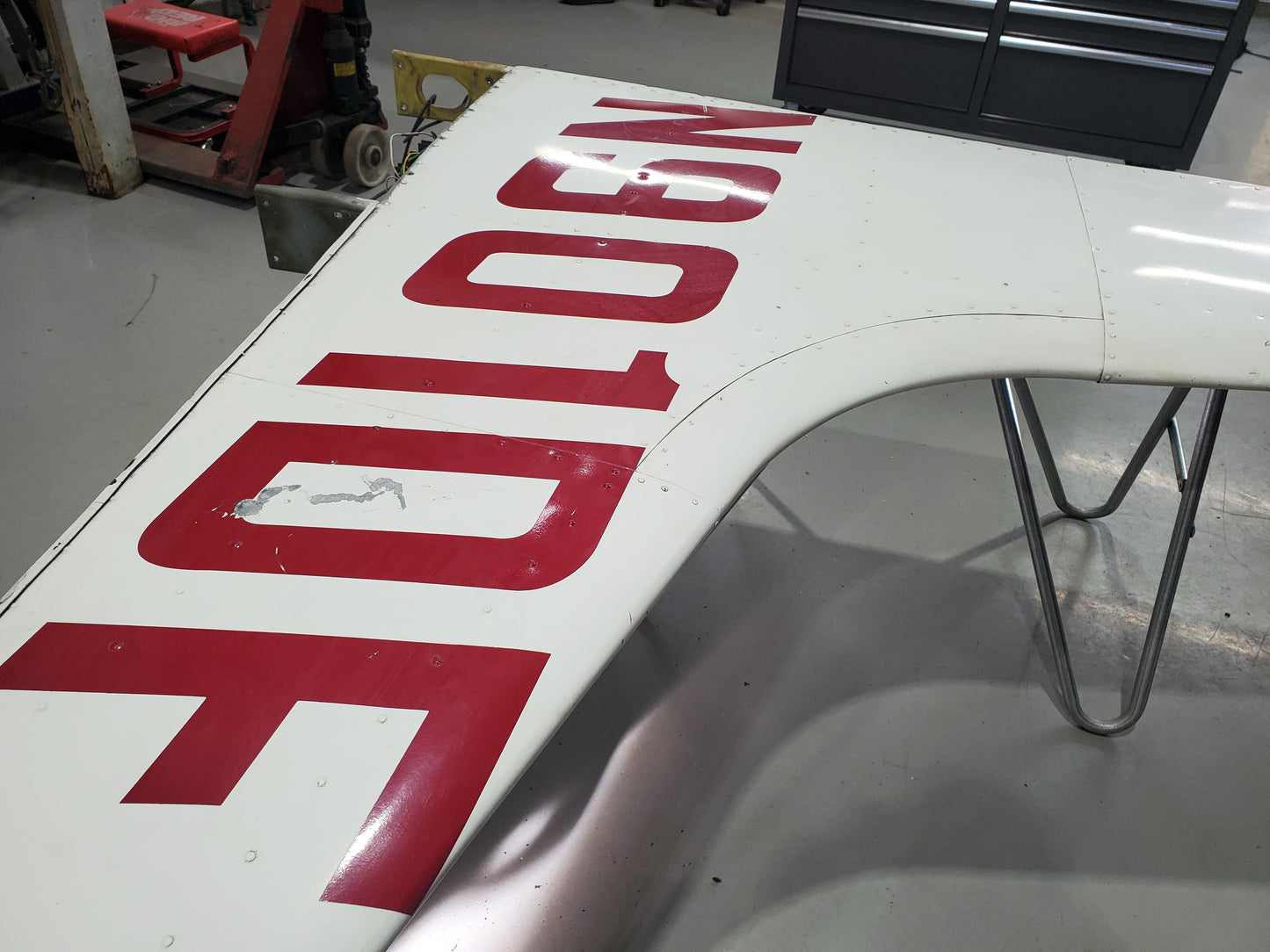 Fin Assembly with Dorsal - Cessna 185 - C-FJEZ
