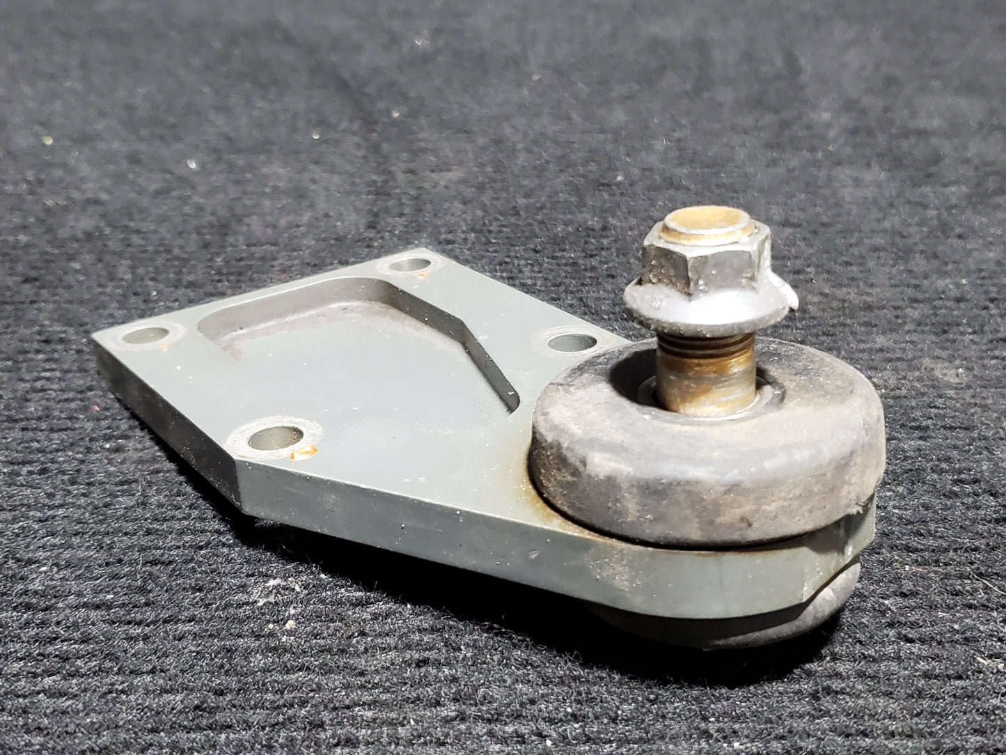 Engine Mount - Robinson - C-FGAN