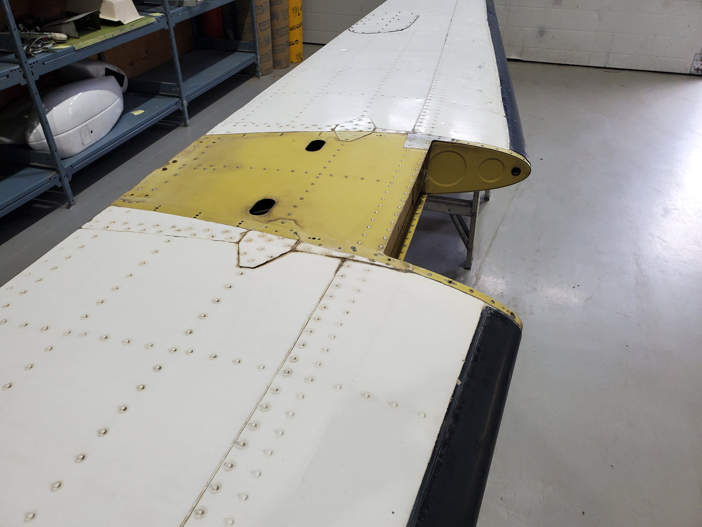 Horizontal Stabilizer - Cessna 208 Caravan - 5Y-ZBW