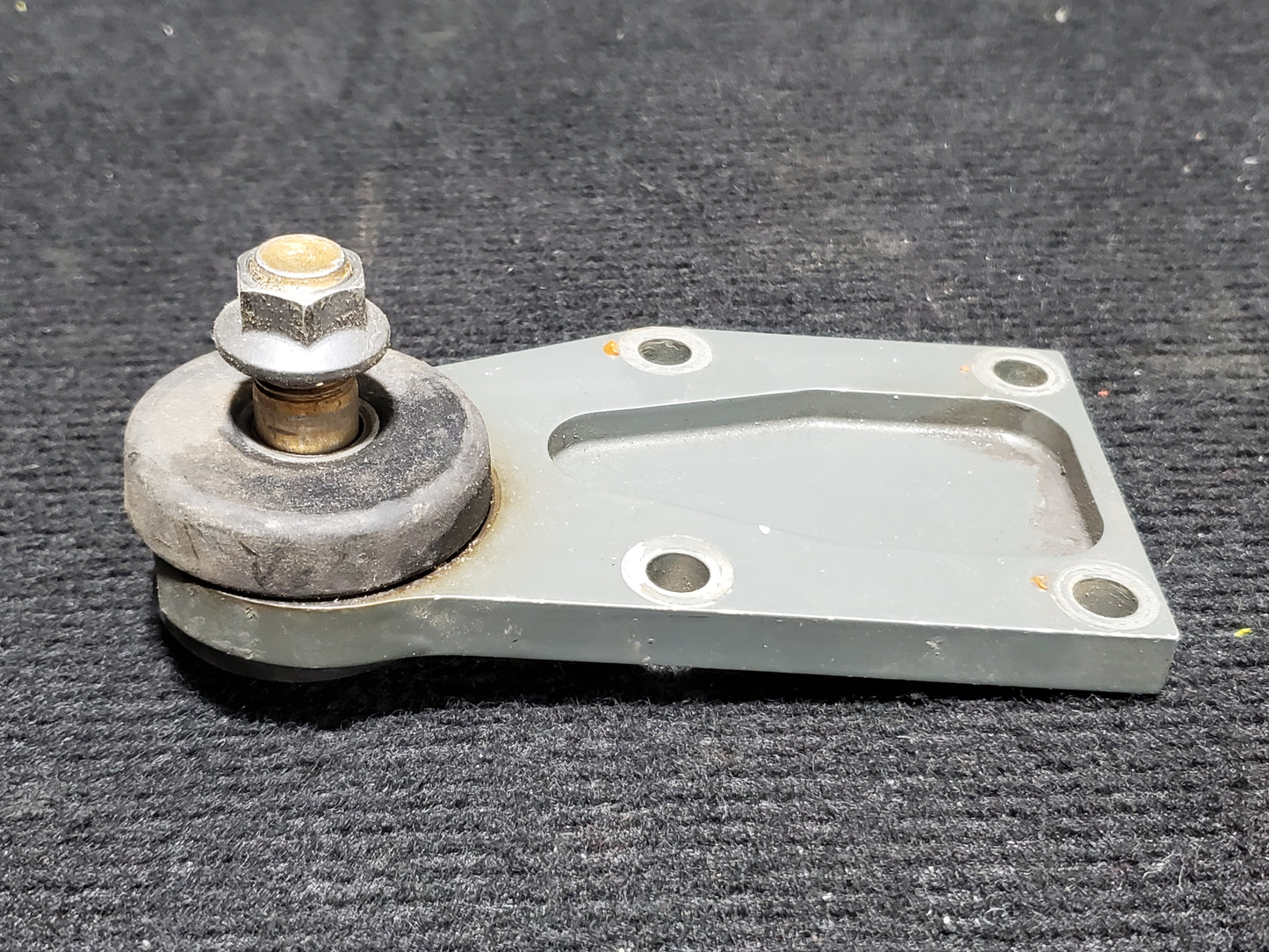 Engine Mount - Robinson - C-FGAN
