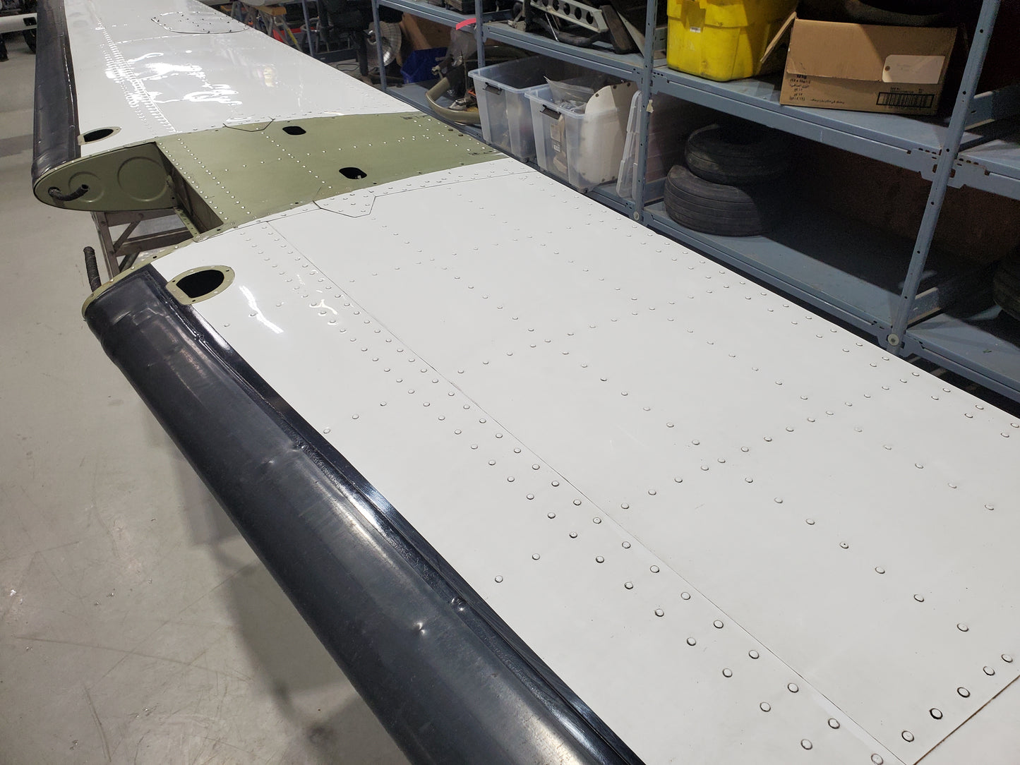 Horizontal Stabilizer - Cessna 208B Caravan - OO-SEX