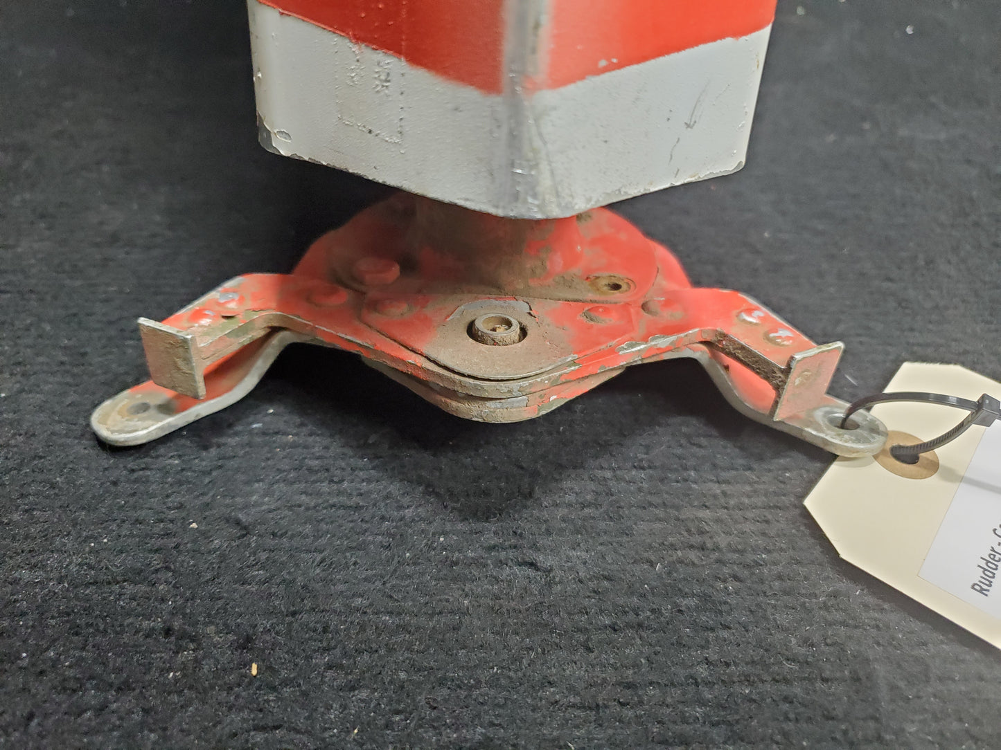 Torque Tube Assy - Rudder - Cessna - 5H-MRF