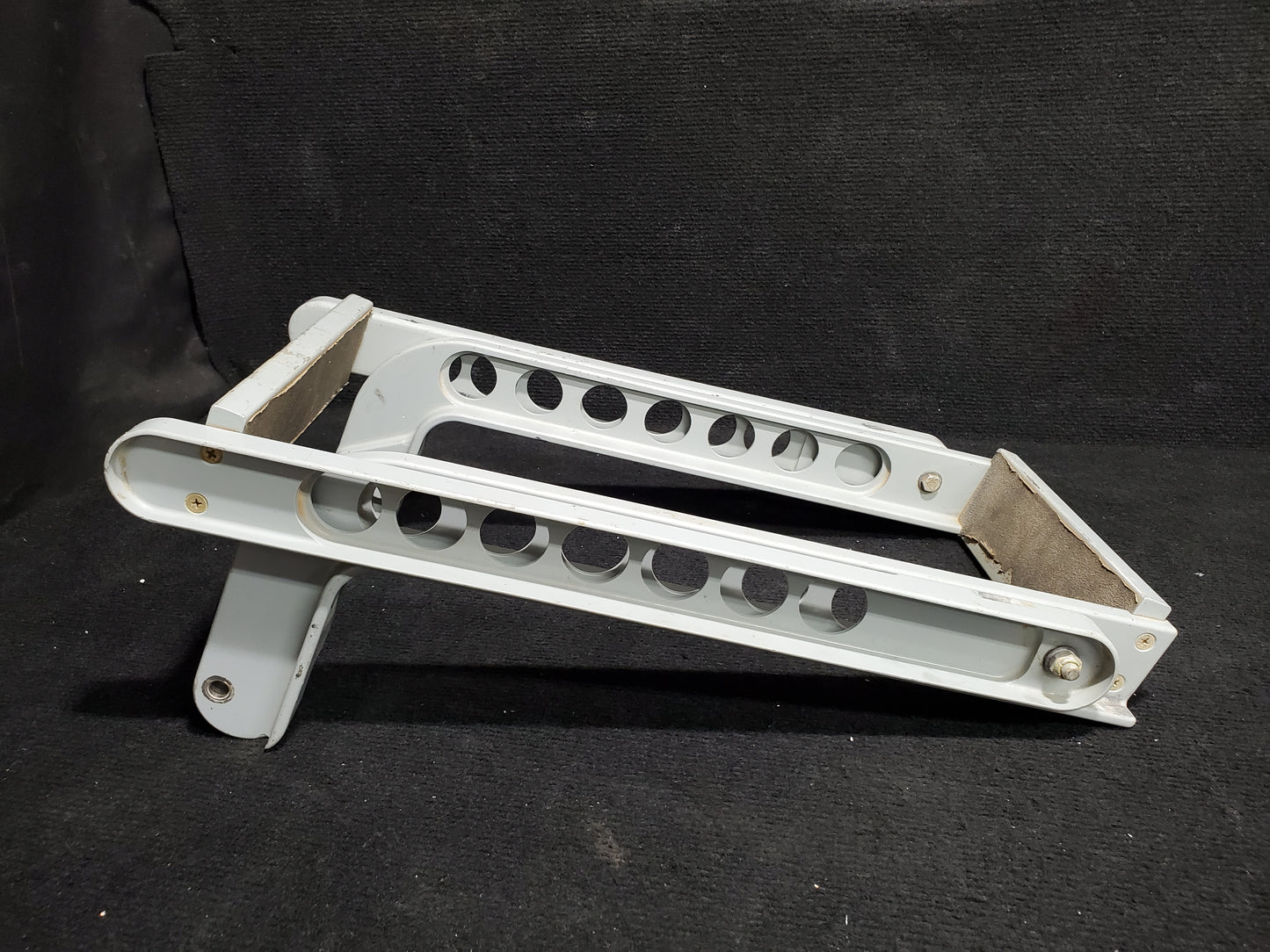 Crew Step Assembly - Cessna - 5Y-MME