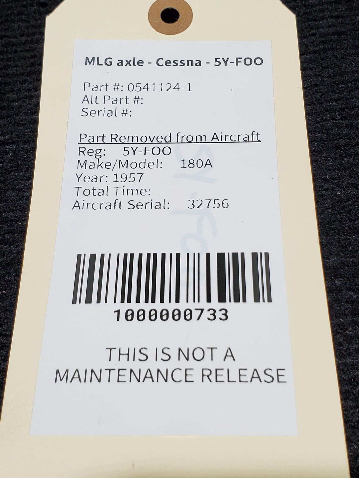 MLG axle - Cessna - 5Y-FOO