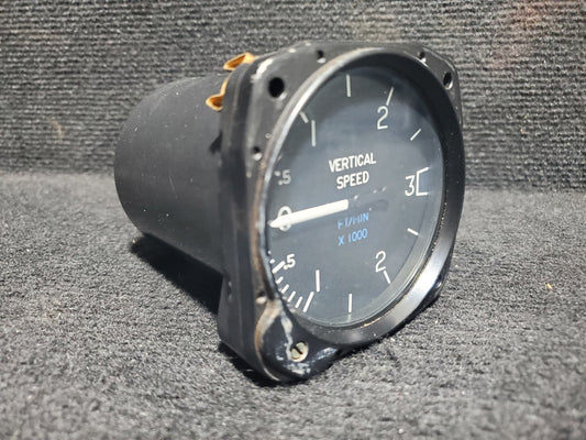 Vertical Speed Indicator - United Instruments - 5Y-ZBW