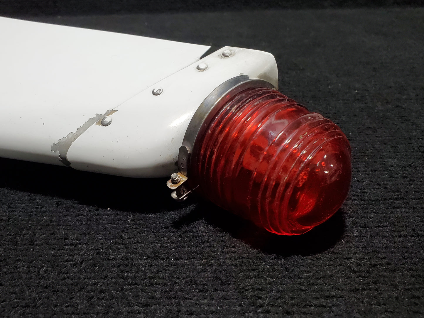 Vertical Fin Tip Assy W/ Flashing Beacon - Cessna - OO-SEX